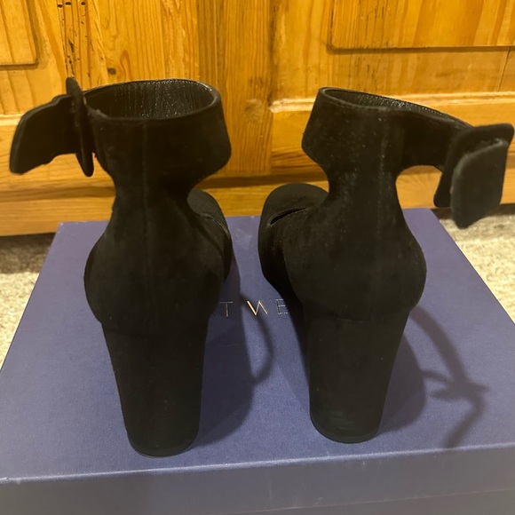 Stuart Wheitzman Clara Pump - Picture 3 of 8